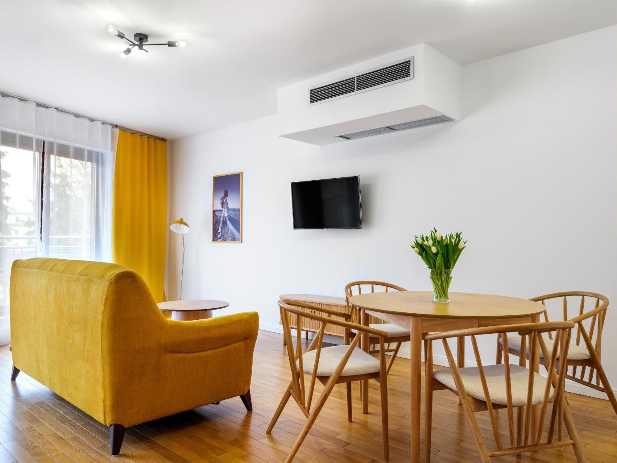 Modern W. Parking By Tyzenhauz Krakow